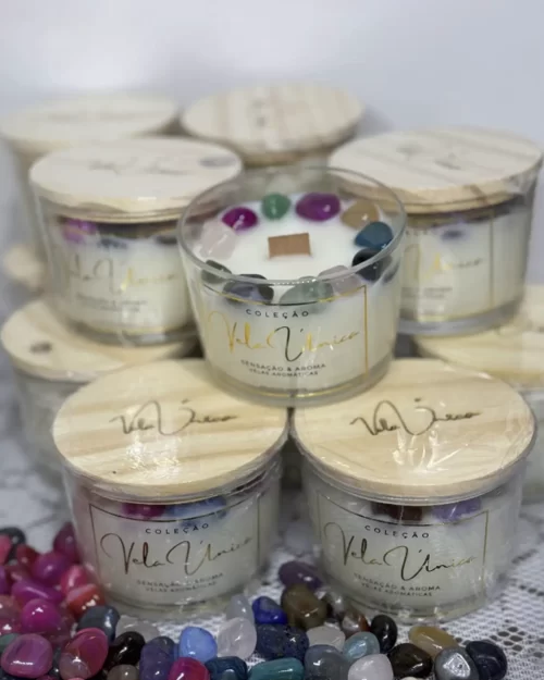 Vela Aromática com pedras preciosas. Quartzo rosa, azul, verde e cristal.